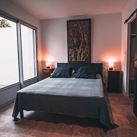 Appartement Avec Cour Privee Centre Ville Classe 4 Etoiles Remparts 1 La Rochelle  Kültér fotó