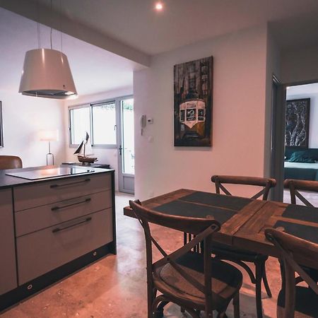Appartement Avec Cour Privee Centre Ville Classe 4 Etoiles Remparts 1 La Rochelle  Kültér fotó