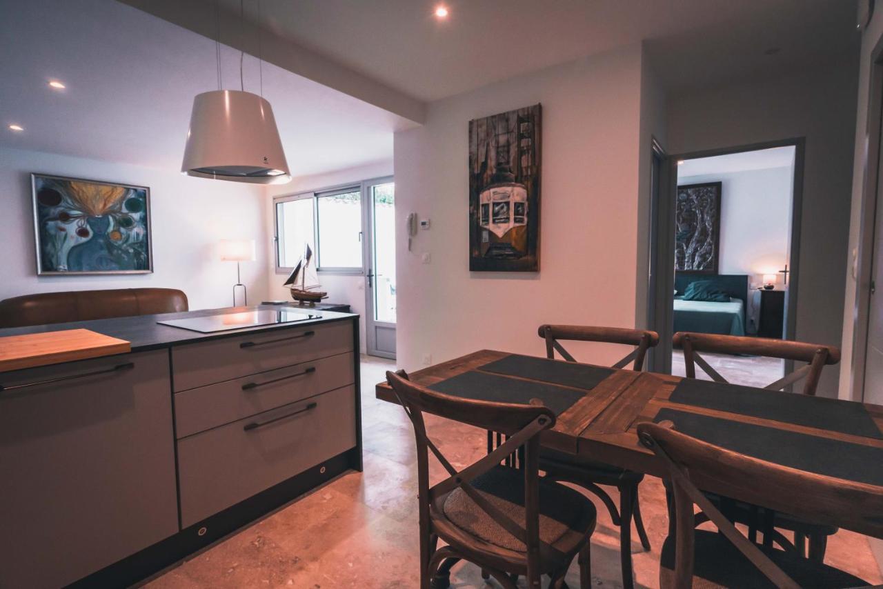 Appartement Avec Cour Privee Centre Ville Classe 4 Etoiles Remparts 1 La Rochelle  Kültér fotó