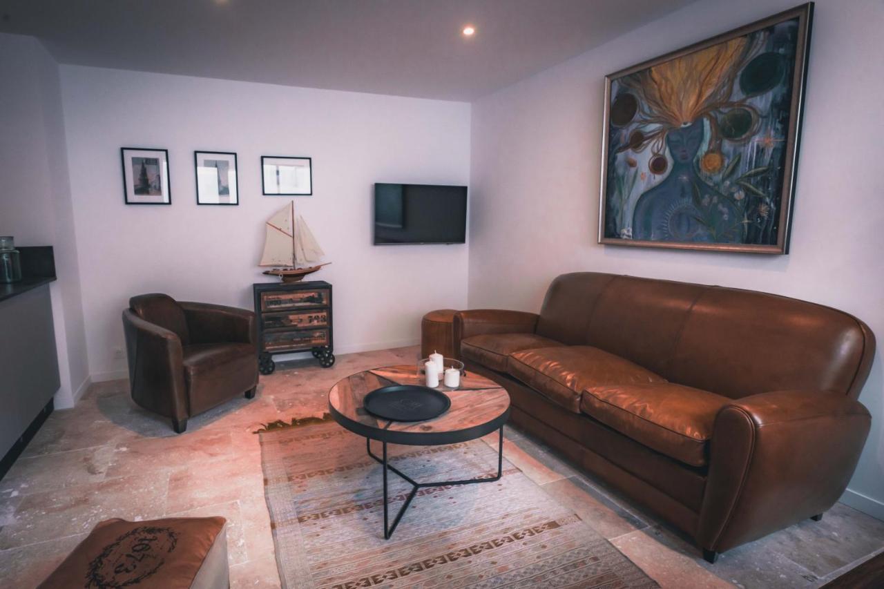 Appartement Avec Cour Privee Centre Ville Classe 4 Etoiles Remparts 1 La Rochelle  Kültér fotó